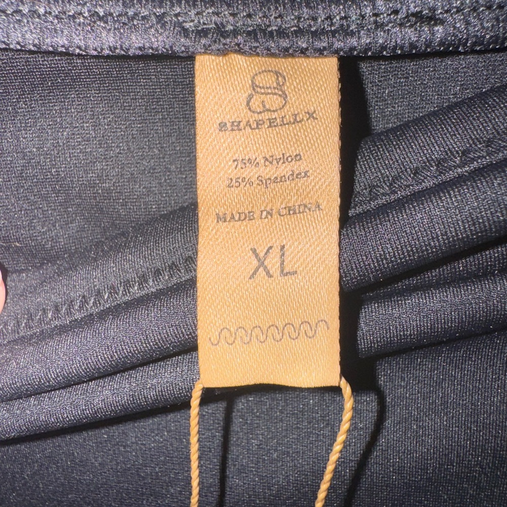 Black Women's Leggings - Picture 5 of 5